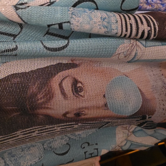 Vintage From Italy  Boho Graphic Top Beautiful (Audrey Hepburn) - Picture 4 of 4